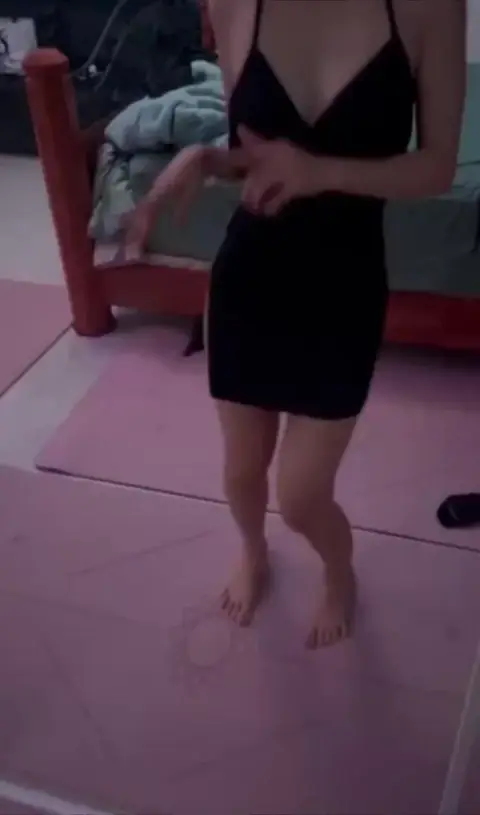 Giúp đỡ nhỏ bạn thân đang dính đồ